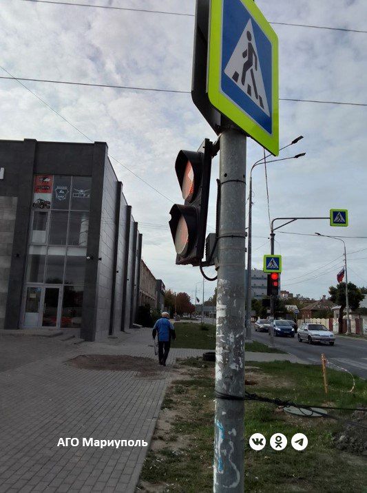 «Мариупольавтодор» отрегулировал видимость светофорных объектов на оживленном перекрестке