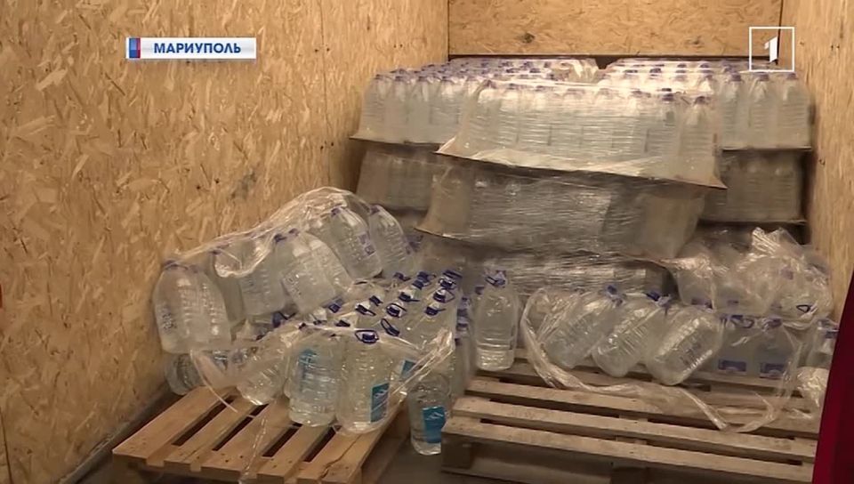 25 тонн воды для Мариуполя: гуманитарная помощь от Астраханской области