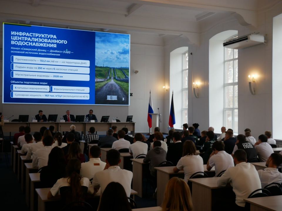 Прошел первый день Международной конференции по общественно-гуманитарным наукам в Мариуполе ! ПГТУ-филиал НИУ МГСУ принял участников и экспертов для обсуждения ключевых вопросов развития Новороссии Прошел первый день Международной конференции по общественно-гуманитарным наукам в Мариуполе ! ПГТУ-филиал НИУ МГСУ принял участников и экспертов для обсуждения ключевых вопросов развития Новороссии