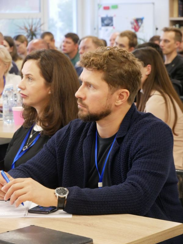 Прошел первый день Международной конференции по общественно-гуманитарным наукам в Мариуполе ! ПГТУ-филиал НИУ МГСУ принял участников и экспертов для обсуждения ключевых вопросов развития Новороссии Прошел первый день Международной конференции по общественно-гуманитарным наукам в Мариуполе ! ПГТУ-филиал НИУ МГСУ принял участников и экспертов для обсуждения ключевых вопросов развития Новороссии