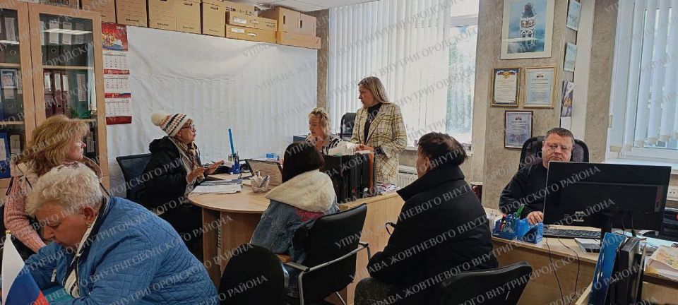 В Управе Жовтневого внутригородского района города Мариуполь состоялась встреча Руководителя управы Оксаны Кирьякуловой с жителями