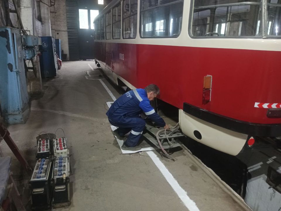 Мариупольтранс: Специалисты трамвайного депо МУП «МАРИУПОЛЬТРАНС» осуществили технический осмотр и выпуск на линию 13 единиц техники Мариупольтранс: Специалисты трамвайного депо МУП «МАРИУПОЛЬТРАНС» осуществили технический осмотр и выпуск на линию 13 единиц техники