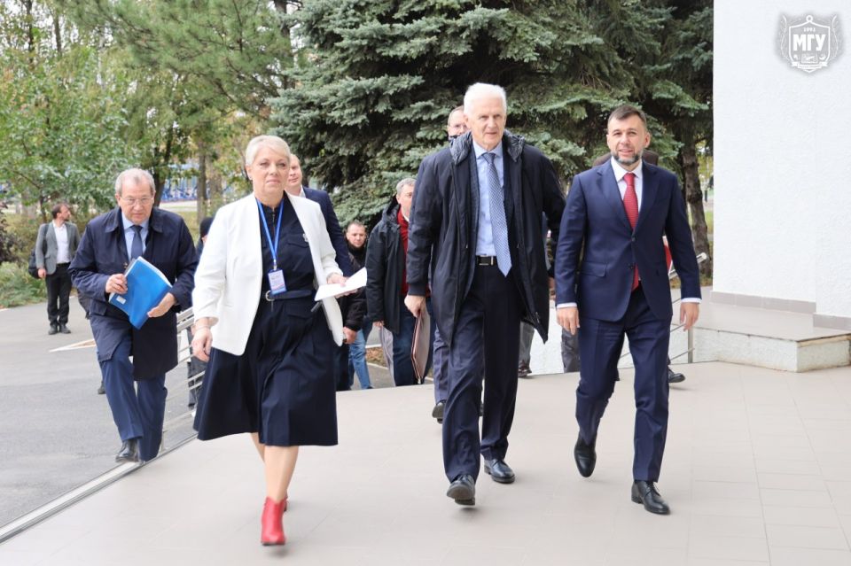 1 октября на площадке Мариупольского государственного университета имени А.И. Куинджи состоялось торжественное открытие Международной конференции «Азовский форум развития»