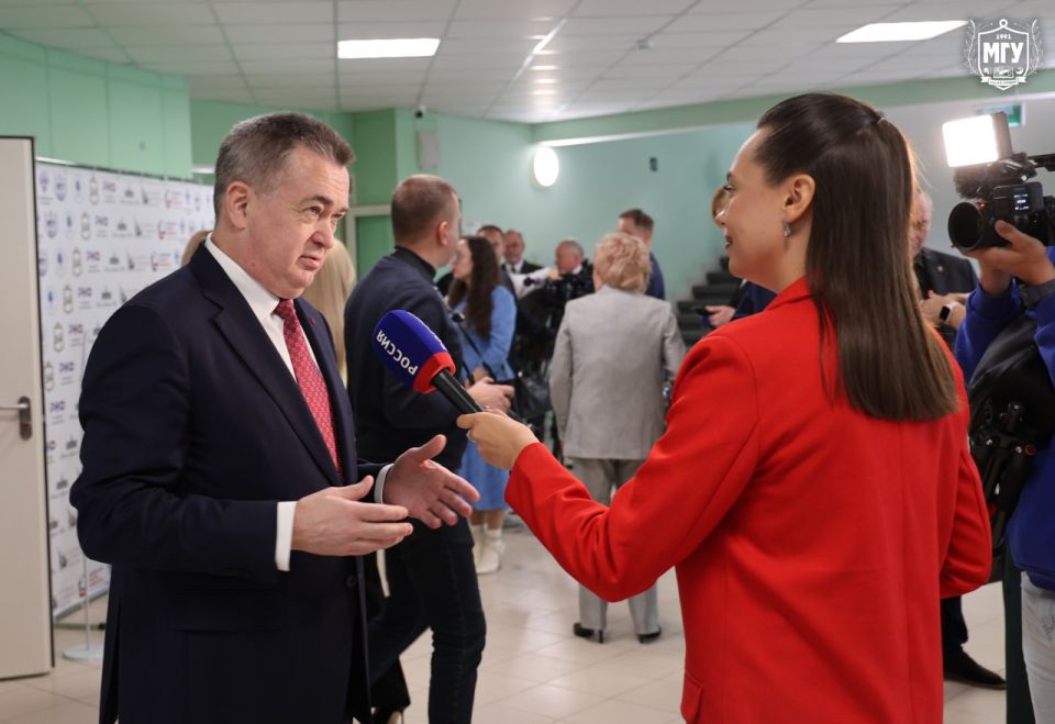 1 октября на площадке Мариупольского государственного университета имени А.И. Куинджи состоялось торжественное открытие Международной конференции «Азовский форум развития» 1 октября на площадке Мариупольского государственного университета имени А.И. Куинджи состоялось торжественное открытие Международной конференции «Азовский форум развития»