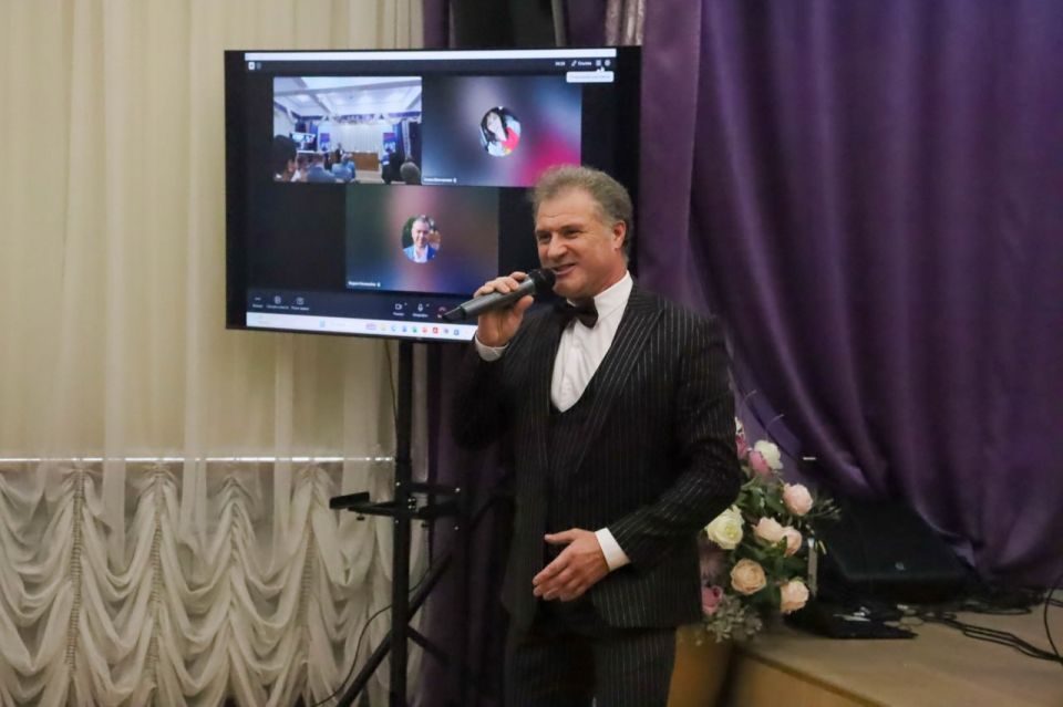 Международный фестиваль креативных индустрий «Звезды над Донбассом» стал одним из самых ярких культурных событий года в России – Александр Кофман Международный фестиваль креативных индустрий «Звезды над Донбассом» стал одним из самых ярких культурных событий года в России – Александр Кофман