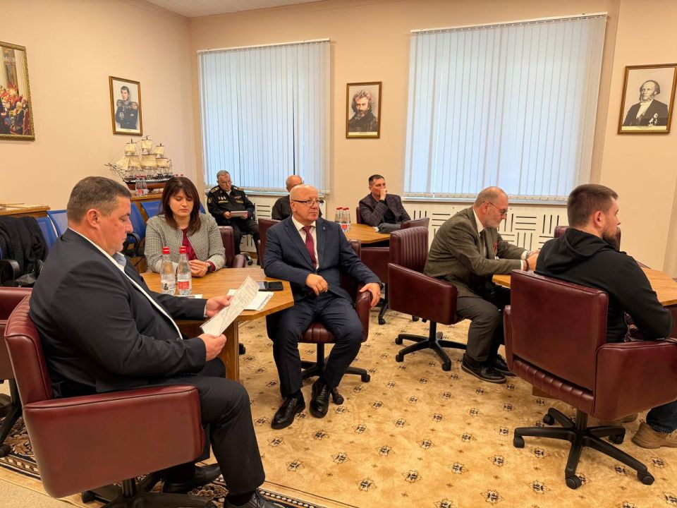 В филиале Нахимовского военно-морского училища города Мариуполя состоялось отчетно-выборное заседание Попечительского Совета