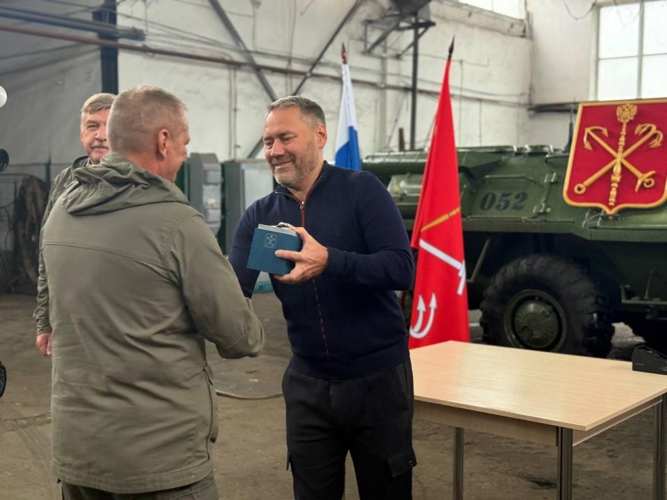 Председатель Законодательного собрания Санкт-Петербурга встретился в Мариуполе со специалистами из Северной столицы