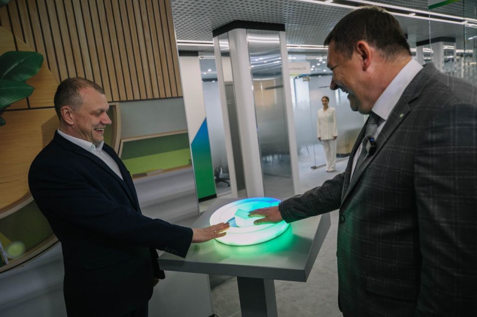 Антон Кольцов: В Мариуполе открылся новый полноформатный офис Сбера
