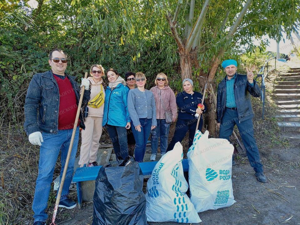 В Жовтневом внутригородском районе города Мариуполя проведён субботник на территории бывшего развлекательного центра «Аляска» В Жовтневом внутригородском районе города Мариуполя проведён субботник на территории бывшего развлекательного центра «Аляска»