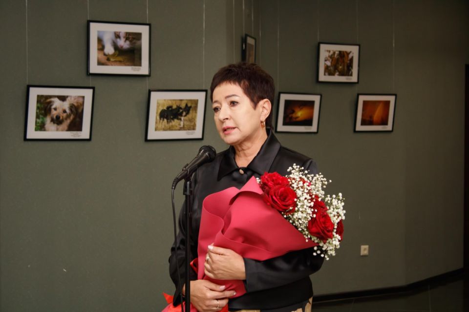 В Донецком республиканском краеведческом музее открылась выставка фоторабот «Дмитрий Смольников: неслучайные штрихи» В Донецком республиканском краеведческом музее открылась выставка фоторабот «Дмитрий Смольников: неслучайные штрихи»