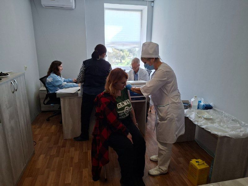 Сотрудники Управы Ильичевского внутригородского района города Мариуполь вакцинировались от гриппа