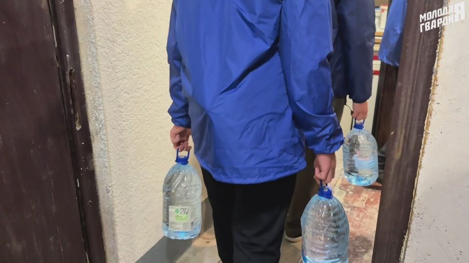 Команда «Молодой Гвардии» провела ещё одну важную акцию помощи для жителей нашего города, которые особенно нуждаются в поддержке