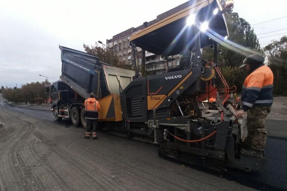 Денис Пушилин: К началу ноября завершим ремонт центральной автодороги Енакиево — проспекта Металлургов Денис Пушилин: К началу ноября завершим ремонт центральной автодороги Енакиево — проспекта Металлургов