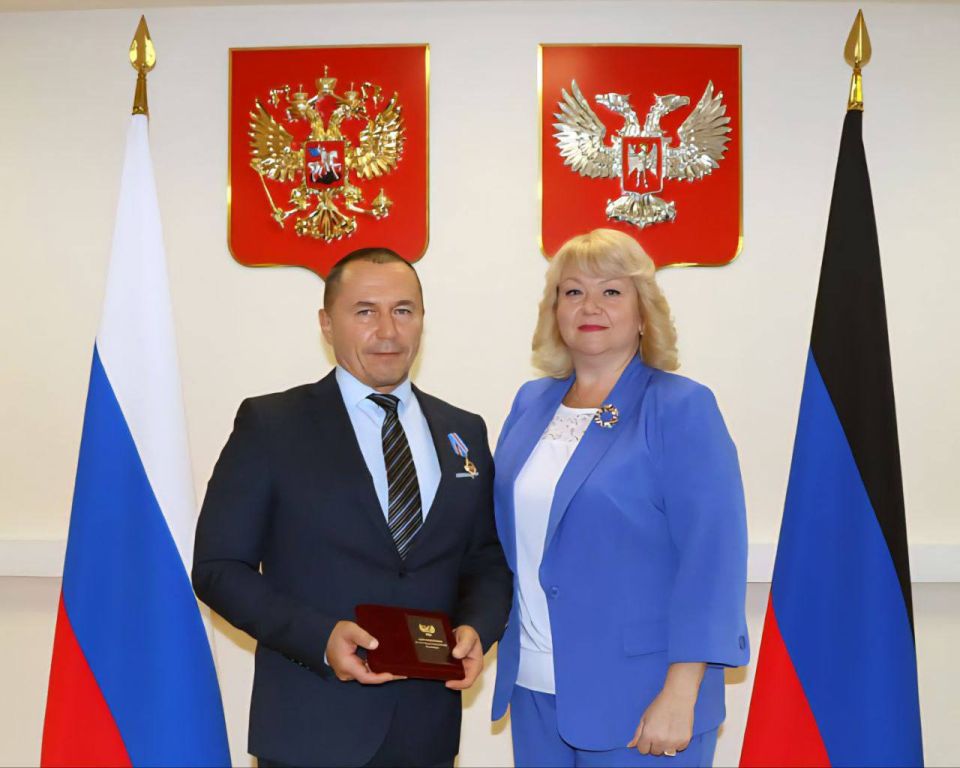 Дмитрий Бердников: За заслуги перед Республикой! Дмитрий Бердников: За заслуги перед Республикой!