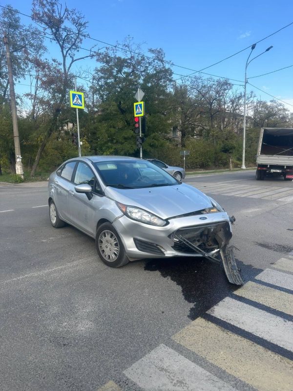 Вчера вечером (8 октября) произошло ДТП на пересечении ул.Бахчиванджи и ул.Зелинского