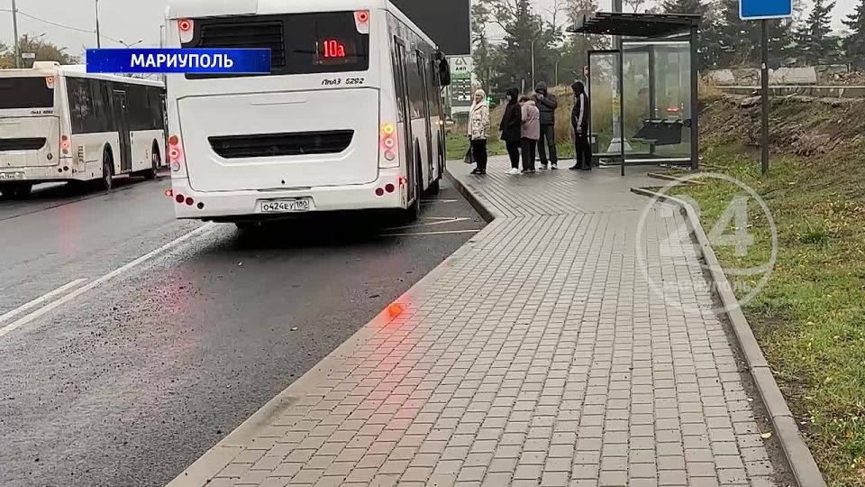 Для удобства школьников на улицы Мариуполя вывели дополнительный транспорт