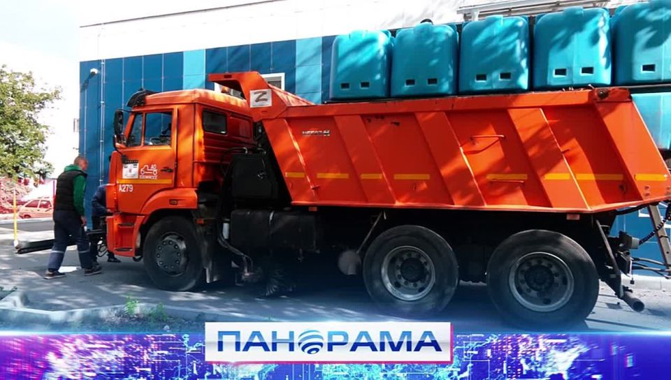 Донбасс черпает силы: как водители из доставляют воду в каждый дом