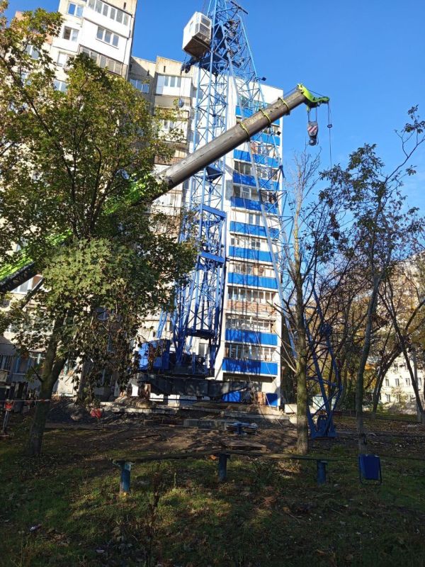 SOS дом топят дожди!". На пр. Победы, 110 скоро начнется очередной этап восстановления дома