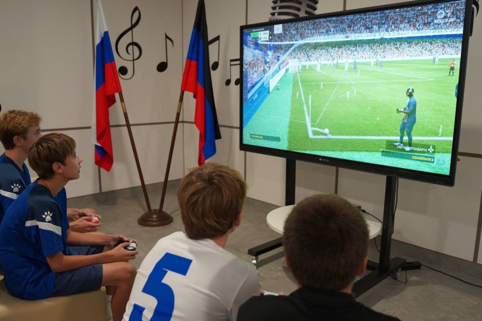  :      - NevskiyPhygital-2025