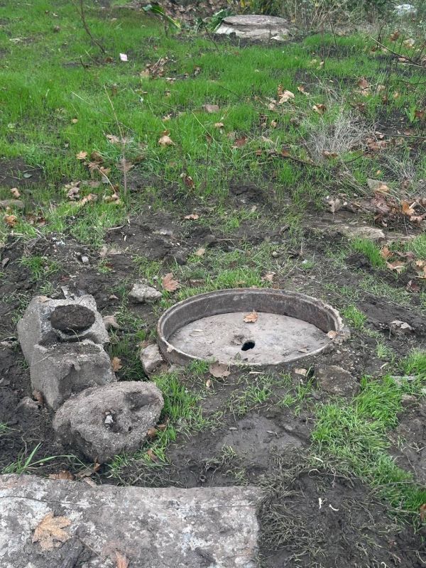 Коммунальные службы устранили крупный порыв водовода в районе металлургического училища имени И.А. Лута Коммунальные службы устранили крупный порыв водовода в районе металлургического училища имени И.А. Лута