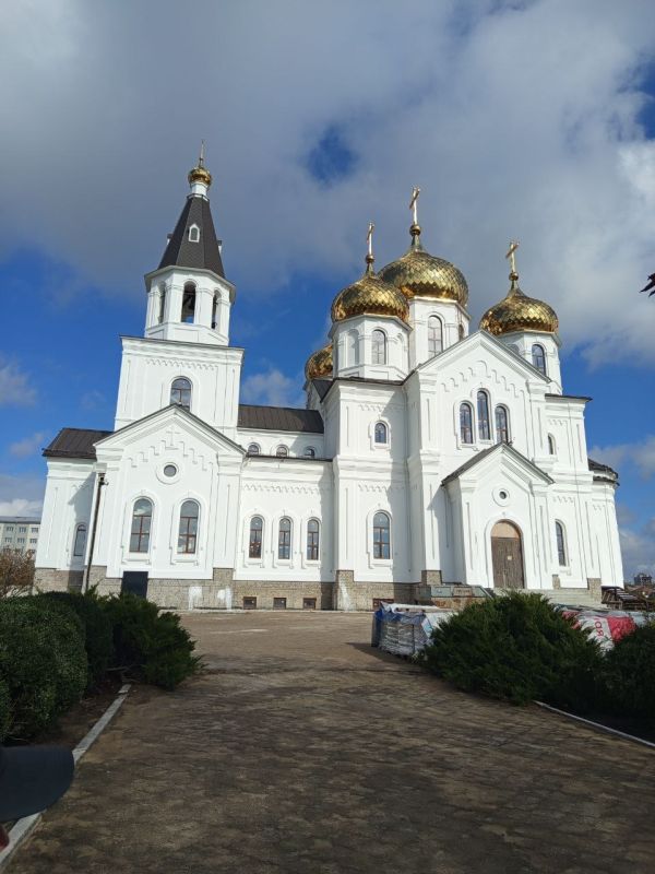 Территория Свято-Михайловского собора будет с освещением