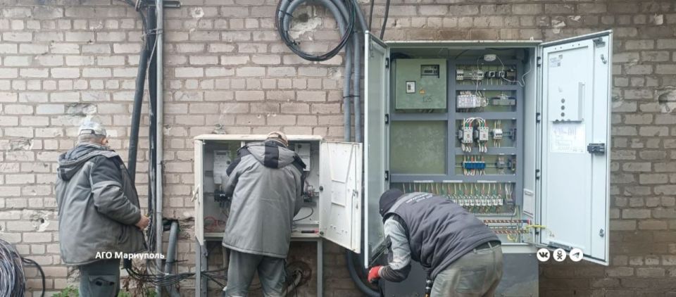 Энергетики провели работы по модернизации сетей наружного освещения во всех районах Мариуполя Энергетики провели работы по модернизации сетей наружного освещения во всех районах Мариуполя