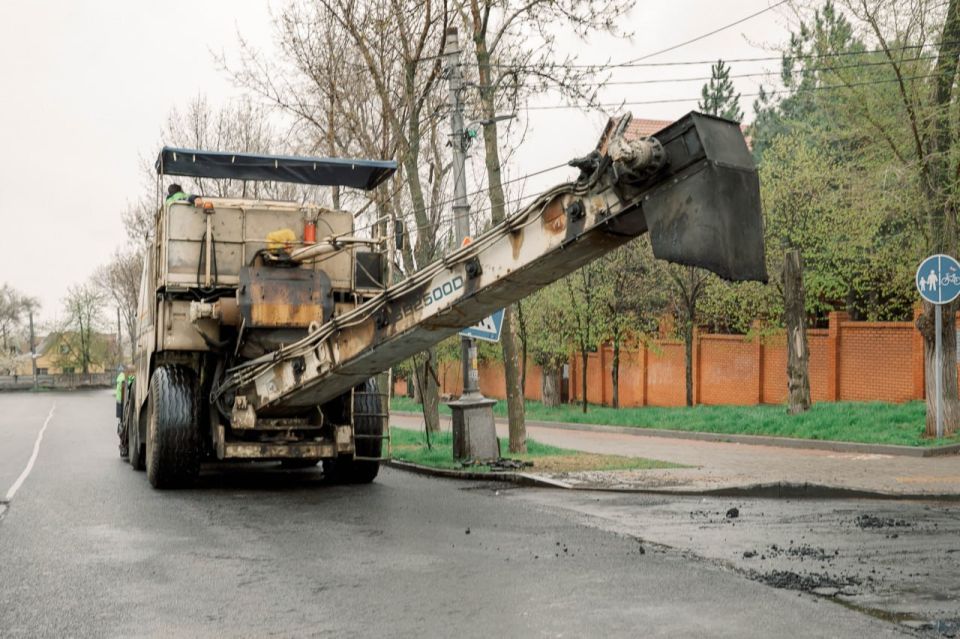 Антон Кольцов: Работы по восстановлению мариупольских дорог продолжаются
