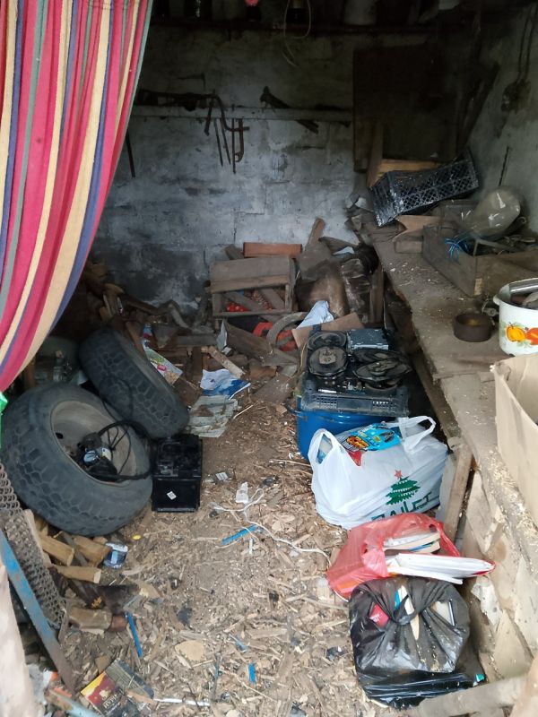 Полицейские задержали группу подростков, подозреваемых в краже автомобильных запчастей