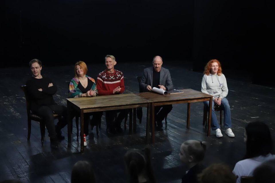 Артисты Мариупольского театра выступили в Кузбассе Артисты Мариупольского театра выступили в Кузбассе