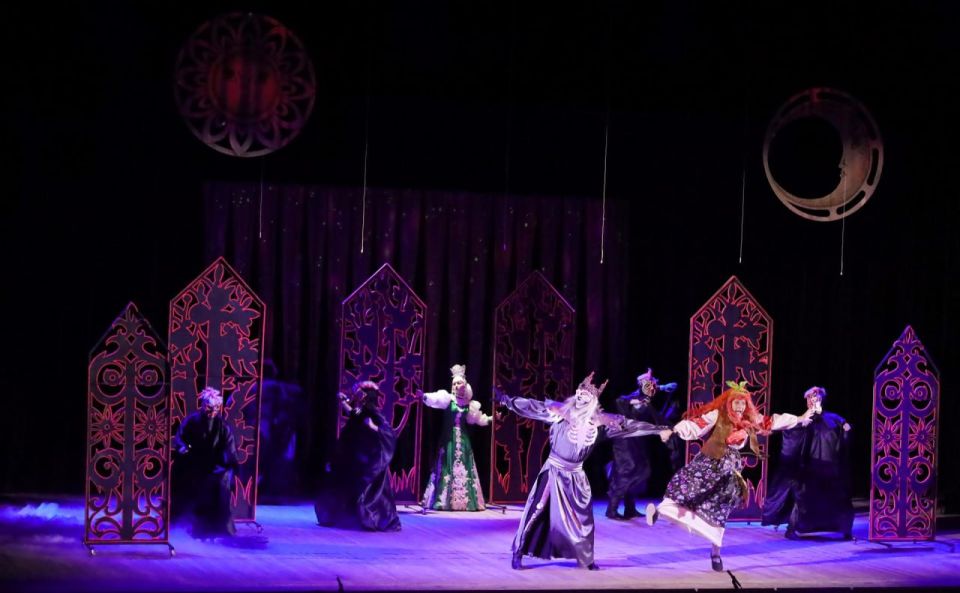 Мариупольский русский драматический театр побывал с гастролями в Сибири Мариупольский русский драматический театр побывал с гастролями в Сибири