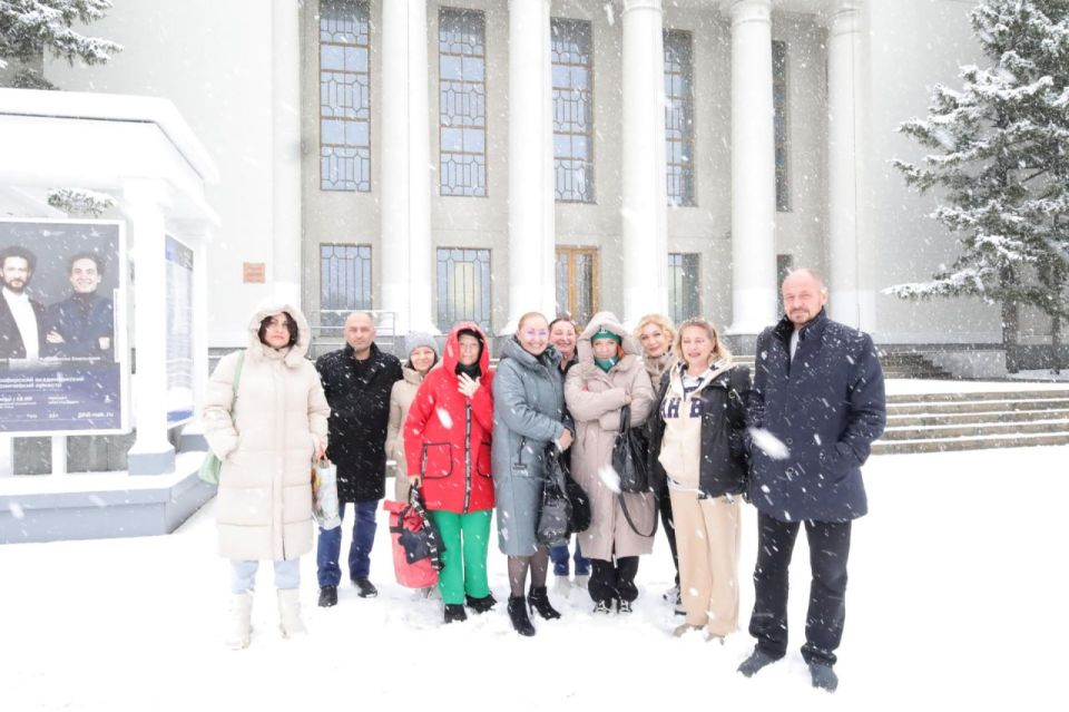 Мариупольский русский драматический театр побывал с гастролями в Сибири Мариупольский русский драматический театр побывал с гастролями в Сибири