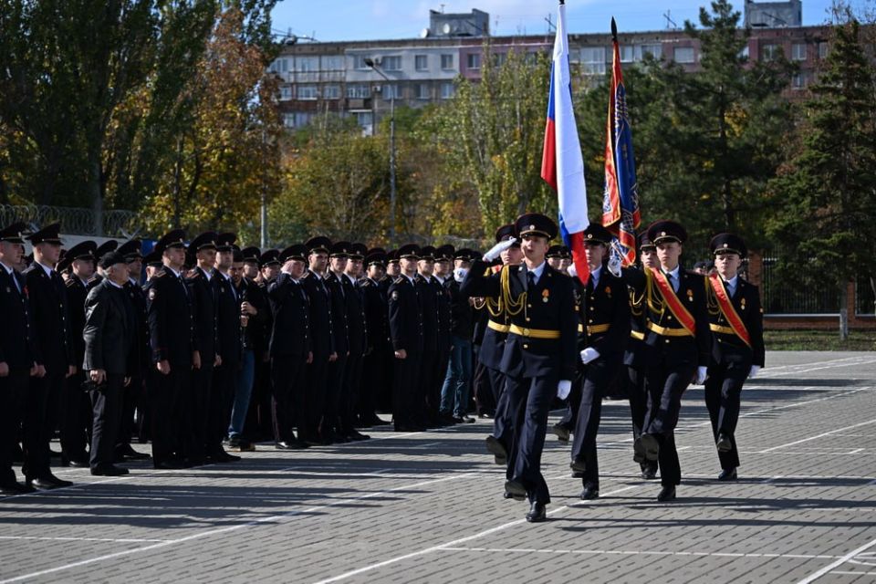 В Мариуполе – первый выпуск академии МВД В Мариуполе – первый выпуск академии МВД