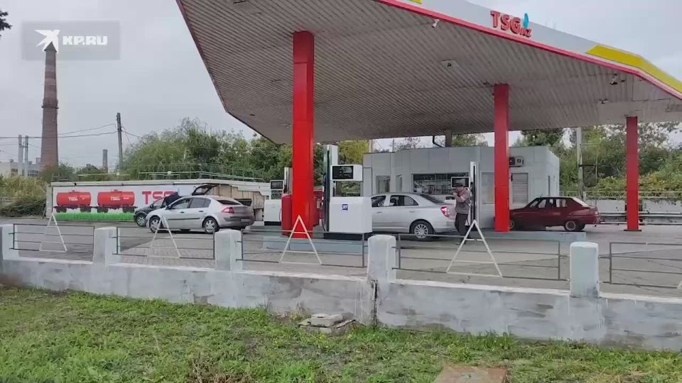 Корреспондент «КП» провел рейд по автозаправочным станциям Мариуполя и выяснил, что дефицита топлива в городе нет