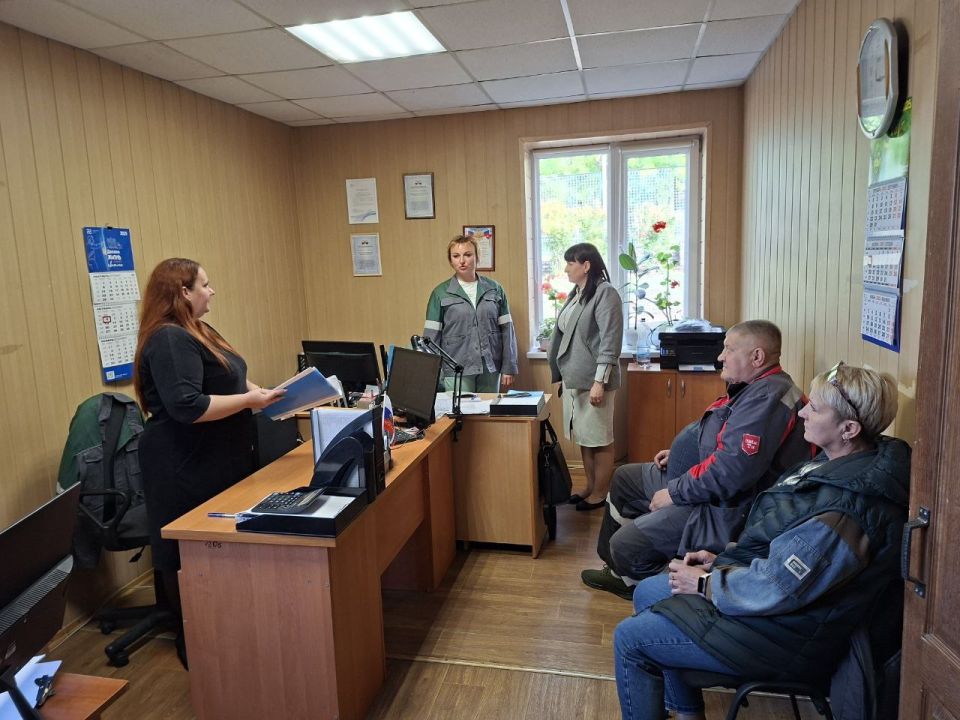 Состоялась встреча первого заместителя руководителя Управы Ильичевского внутригородского района города Мариуполь Соломиной Татьяны с представителями МУП "Зеленстрой"