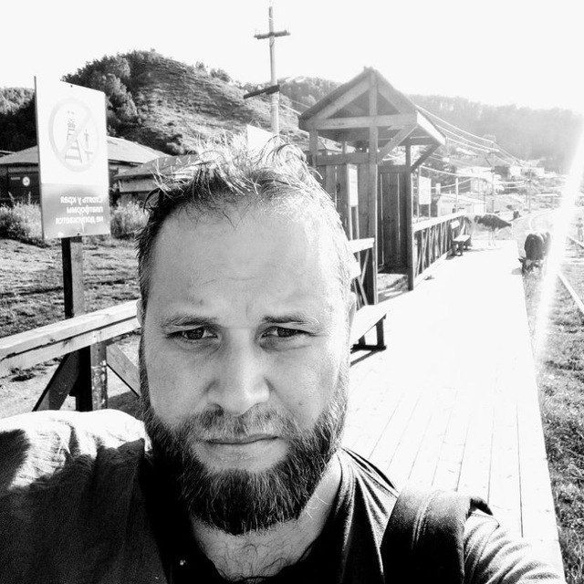 Военкор РИА Новости Иван Зуев погиб в Запорожской области при выполнении журналистского задания, тяжело ранен военкор Юрий Войткевич