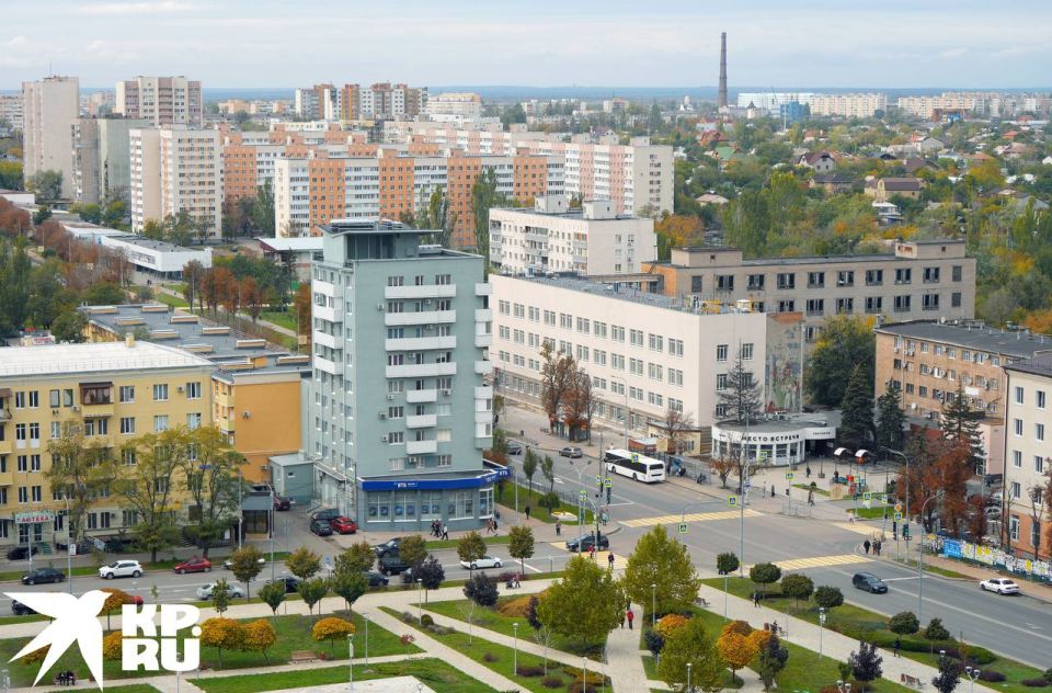 Что происходит в Мариуполе в полдень? На проспектах Ленина и Металлургов оживленное движение транспорта