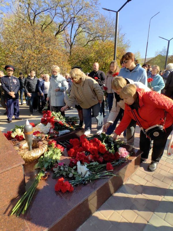 Аллею славы погибшим защитникам Донбасса открыли в Новом Свете Аллею славы погибшим защитникам Донбасса открыли в Новом Свете