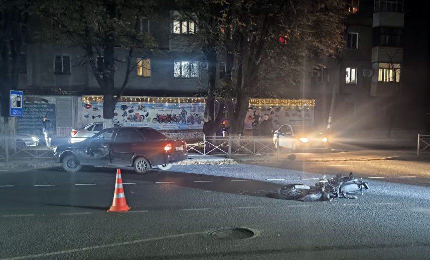 Нарушение правил проезда перекрёстков стало причиной серии ДТП с пострадавшими Нарушение правил проезда перекрёстков стало причиной серии ДТП с пострадавшими