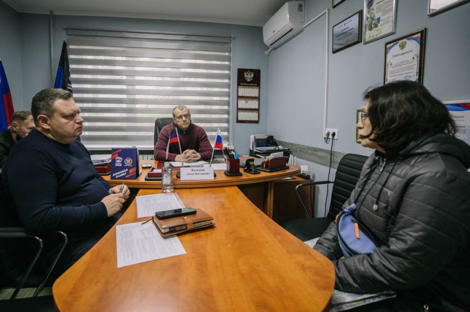 Антон Кольцов: Ответил на вопросы жителей левобережья Антон Кольцов: Ответил на вопросы жителей левобережья