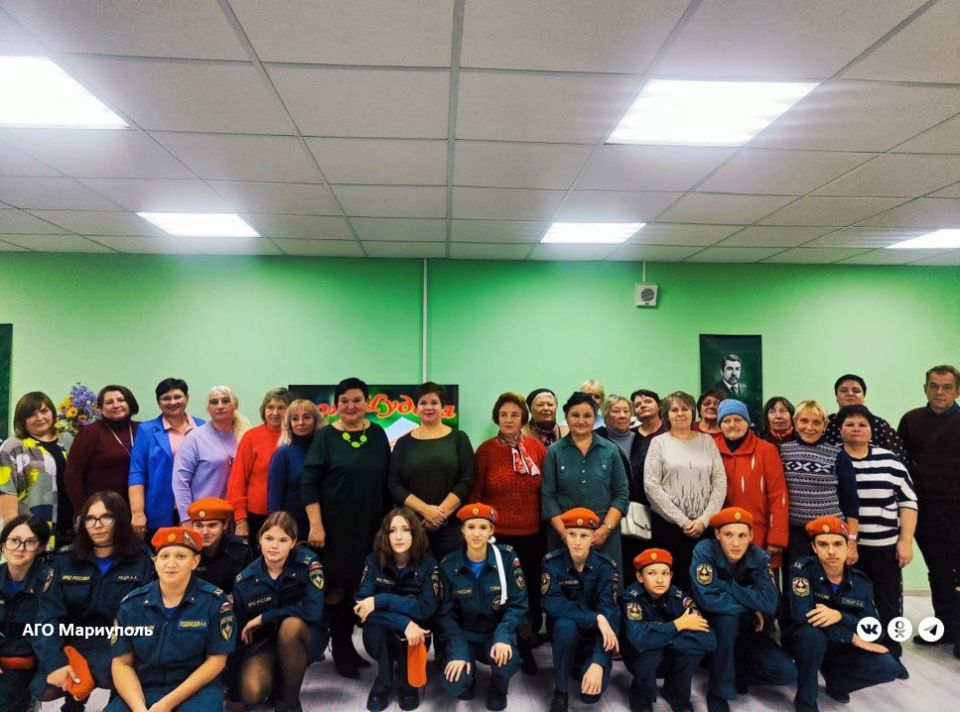 В Ильичевском районе Мариуполя после капремонта открылась библиотека В Ильичевском районе Мариуполя после капремонта открылась библиотека