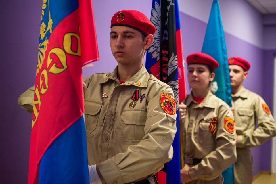 В Мариупольской школе №5 прошло очередное занятие в рамках проекта «Школа антитеррора» В Мариупольской школе №5 прошло очередное занятие в рамках проекта «Школа антитеррора»