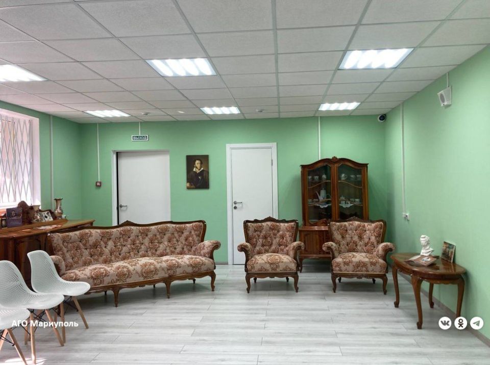 В Ильичевском районе Мариуполя после капремонта открылась библиотека В Ильичевском районе Мариуполя после капремонта открылась библиотека