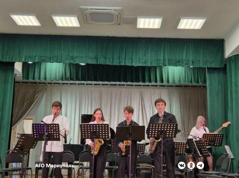 Юных мариупольских музыкантов посвятили в духовики Юных мариупольских музыкантов посвятили в духовики