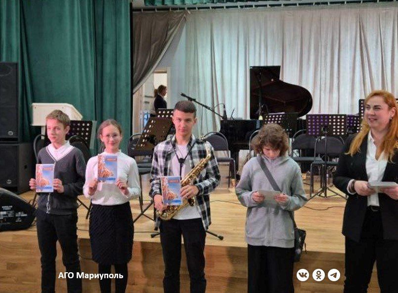 Юных мариупольских музыкантов посвятили в духовики Юных мариупольских музыкантов посвятили в духовики