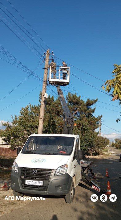 Мариупольские энергетики обновили более 900 метров кабеля Мариупольские энергетики обновили более 900 метров кабеля