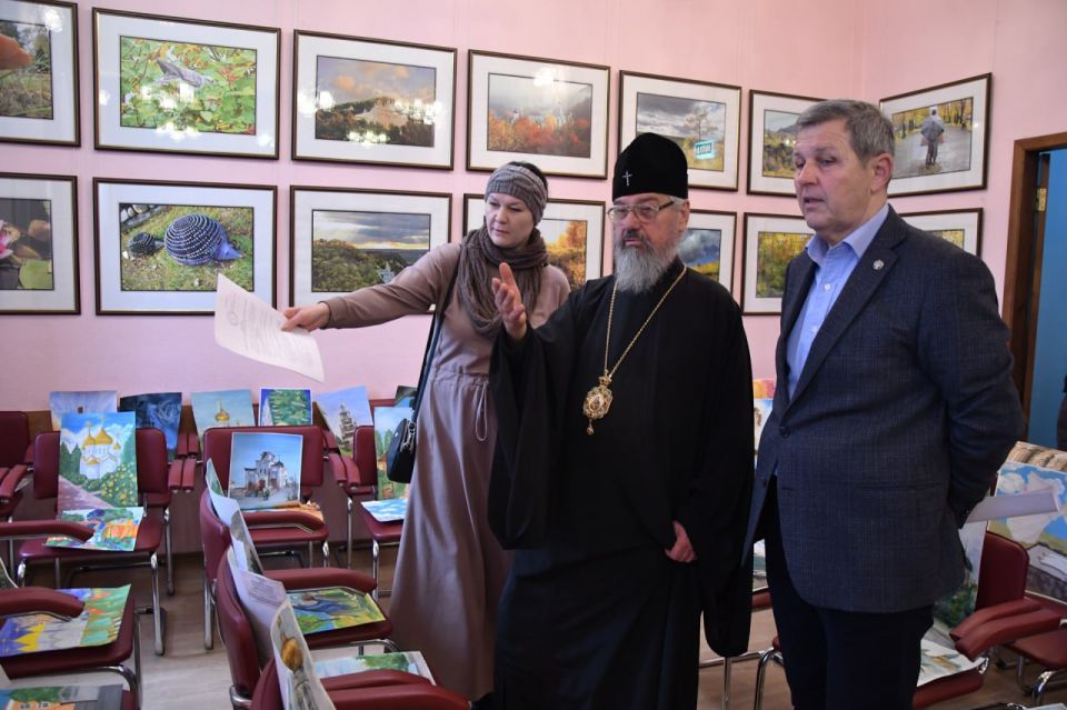 В Донецкой епархии впервые подвели итоги регионального этапа Международного конкурса «Красота Божьего мира» В Донецкой епархии впервые подвели итоги регионального этапа Международного конкурса «Красота Божьего мира»