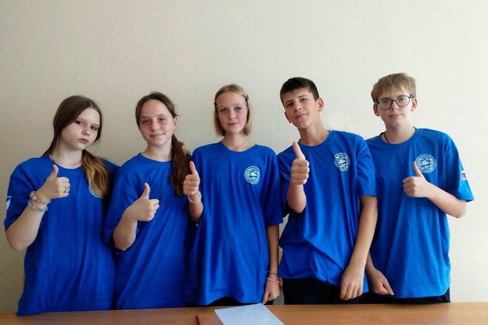 В мариупольской школе №5 прошла игра «Что? Где? Когда?» ко Дню Государственного флага Донецкой Народной Республики В мариупольской школе №5 прошла игра «Что? Где? Когда?» ко Дню Государственного флага Донецкой Народной Республики