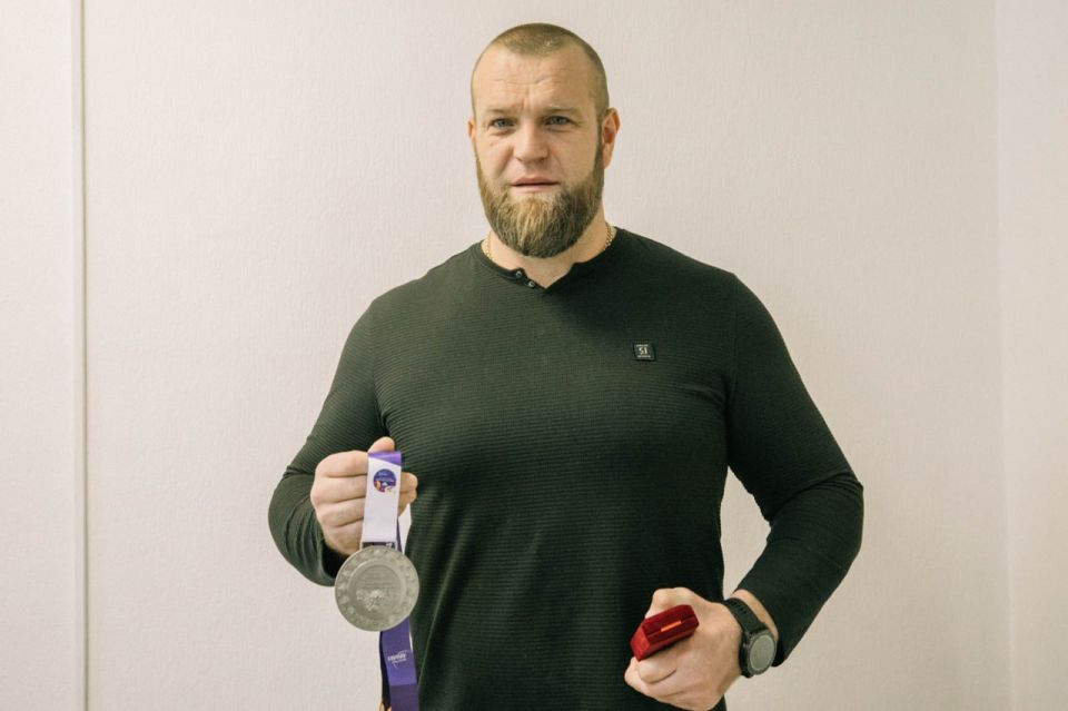 Денис Пушилин: Поздравляю мариупольского спортсмена Александра Белобокова с высоким достижением на Чемпионате мира по легкой атлетике! В составе национальной сборной России наш земляк завоевал серебряную медаль Денис Пушилин: Поздравляю мариупольского спортсмена Александра Белобокова с высоким достижением на Чемпионате мира по легкой атлетике! В составе национальной сборной России наш земляк завоевал серебряную медаль