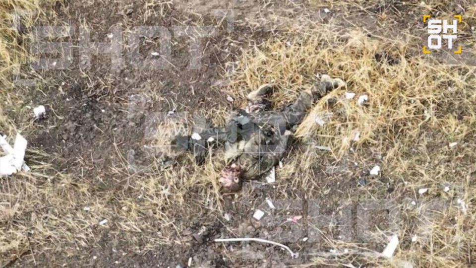 В Купянске ВСУ расстреливают своих и бросают тела: фото В Купянске ВСУ расстреливают своих и бросают тела: фото