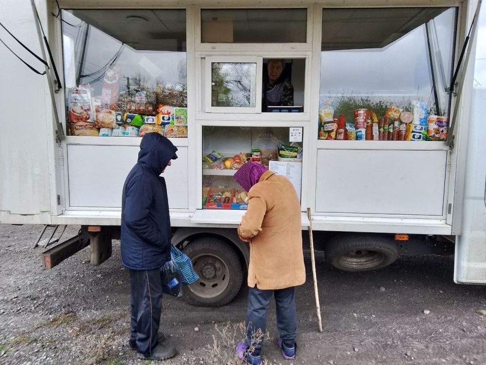 С 22 по 24 октября 2025 года осуществлена выездная торговля с использованием автомагазинов в населенных пунктах городских округов Донецк, Горловка, Мариуполь, на территории г. Авдеевка, также Волновахского, Володарского...